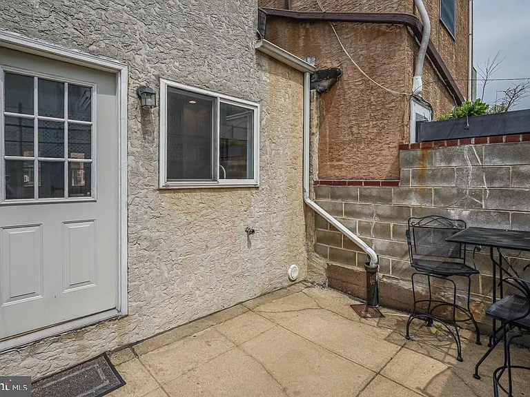 1523 S Clarion St — Photo 16