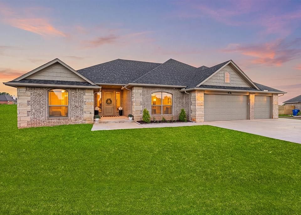 1st image of 9131 Oak Tree Cir