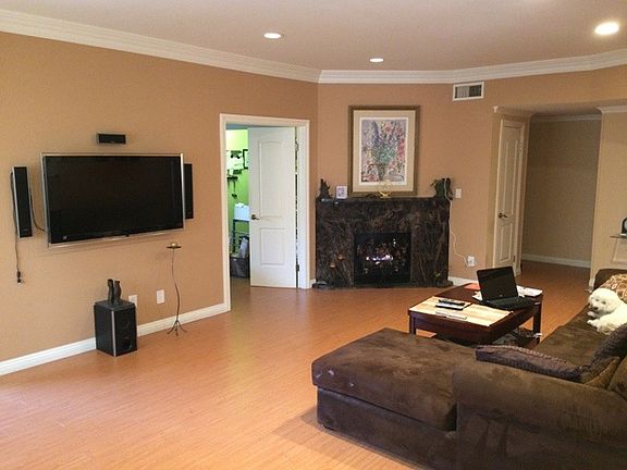 4th image of 221 E Lexington Dr APT 205