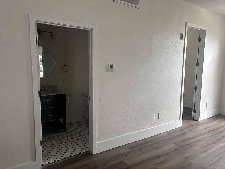 101 W Court St #A — Photo 11