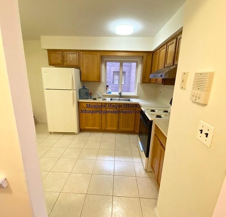 1st image of 474 Ovington Ave #2J
