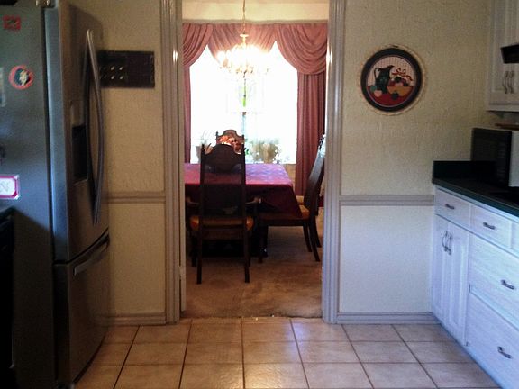 3rd image of 135 Naples Dr