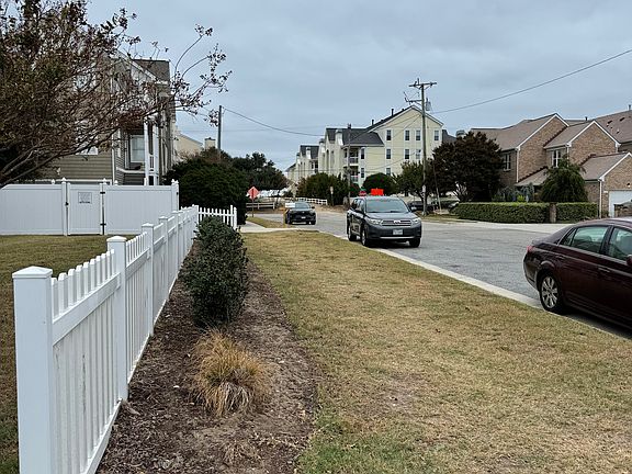 3rd image of 3208 Shore Dr