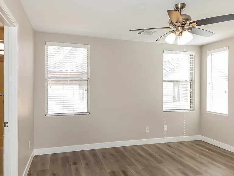 5864 Cape Hatteras Ct — Photo 11
