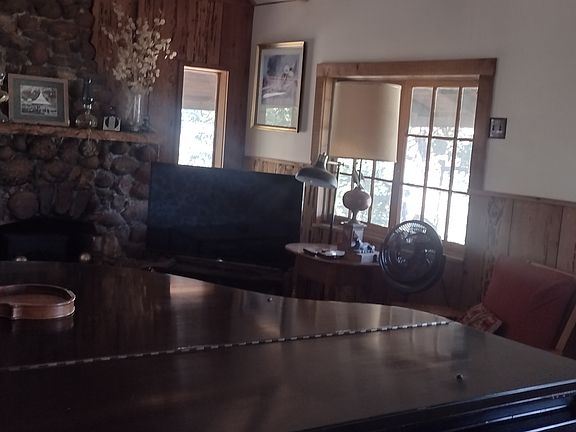 5th image of 10635 Foster Ave