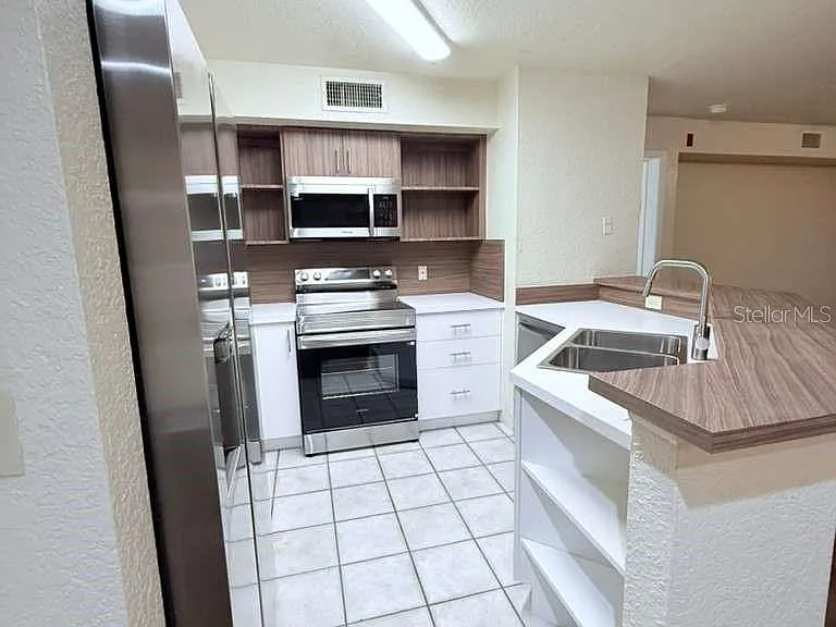 832 Camargo Way #105 — Photo 7