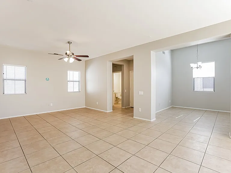 8423 W Vernon Ave #113 — Photo 4