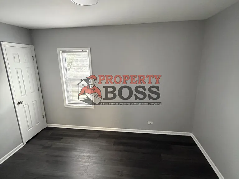 1010 Hoffman St — Photo 8