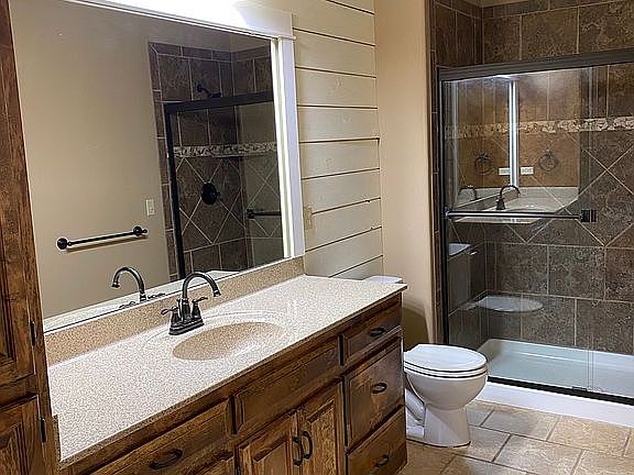 5th image of 204 Ashmont Ct