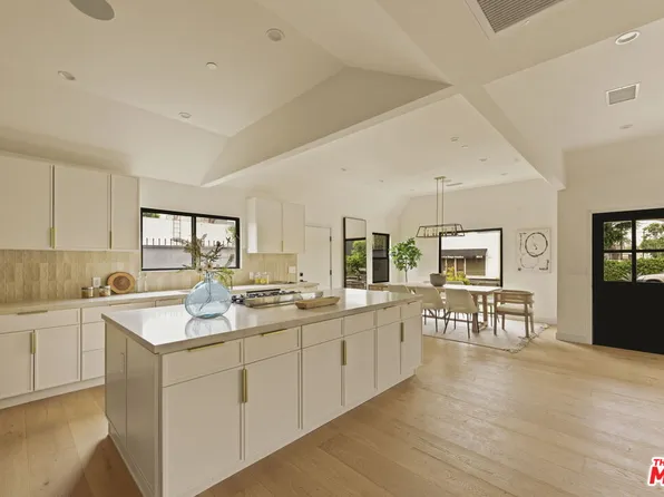 2370 Kelton Ave, Los Angeles, CA 90064
