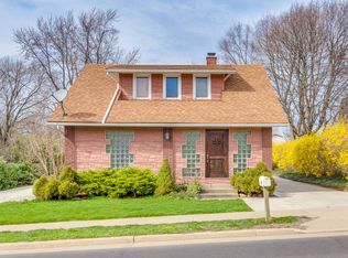 1015 Applegrove St NW, North Canton, OH 44720