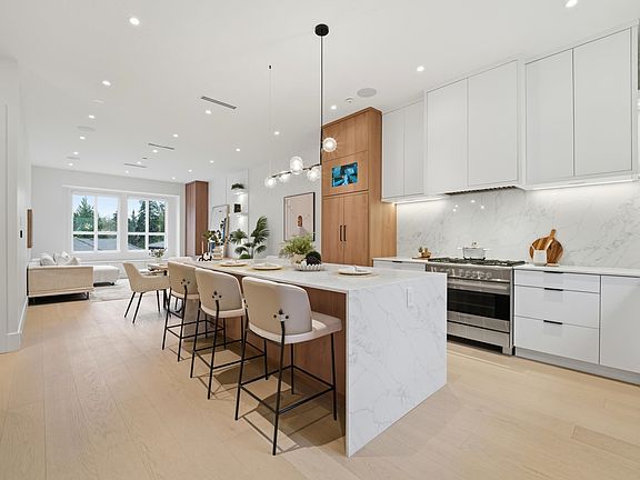 2nd image of 6070 Elgin Ave #4