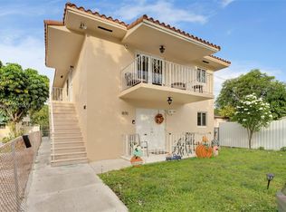 1870 Curtiss Dr, Hialeah, FL 33010