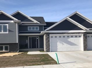 1300 Keystone Cir, Brookings, SD 57006