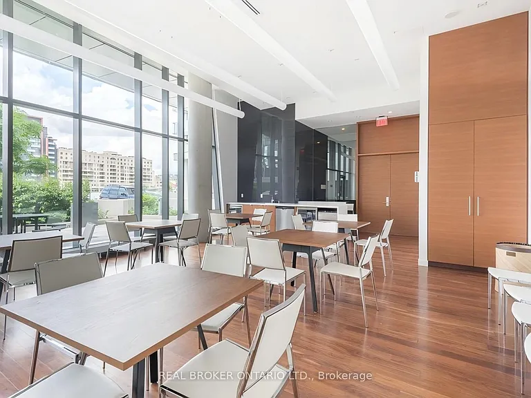 170 Fort York Blvd #407 — Photo 36