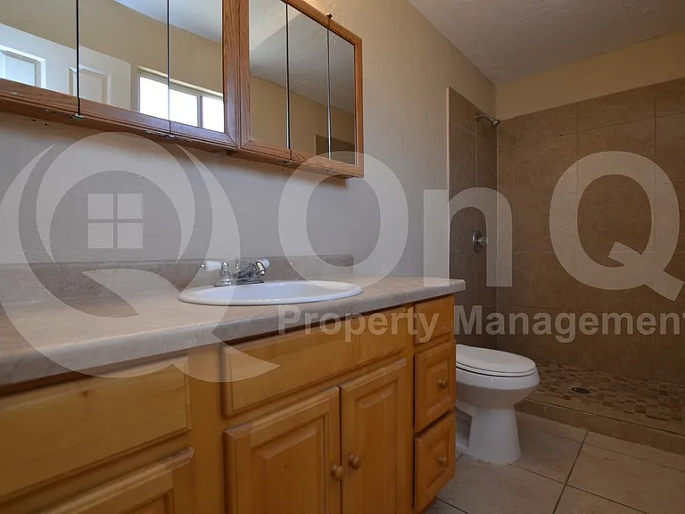 8118 N 29th Ave — Photo 16
