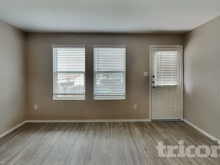 6638 Arid Way — Photo 2