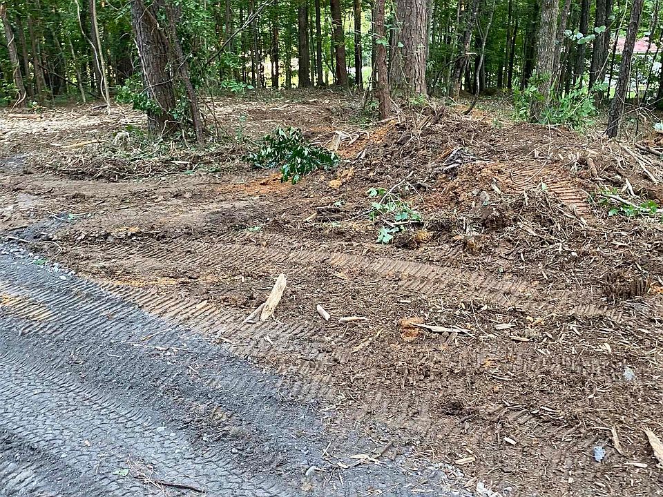 2nd image of 581 Buddy Vines Camp Rd #0