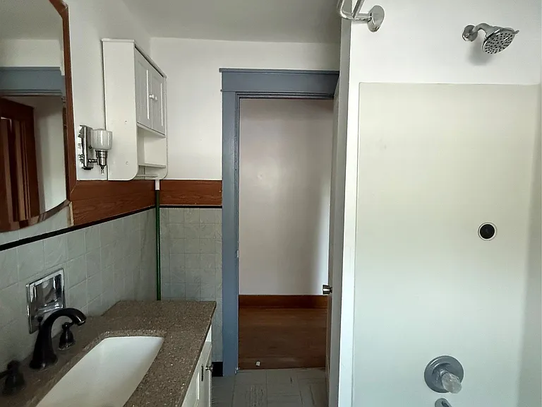 209 Dudley Ave — Photo 5