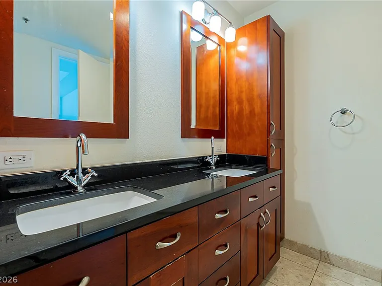 4525 Dean Martin Dr #1405 — Photo 20