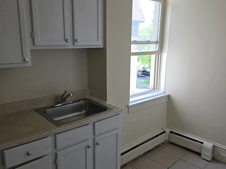 12 Beechwood Ave #15 — Photo 14