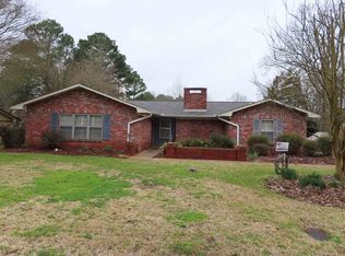 1002 Dogwood St, Clinton, MS 39056