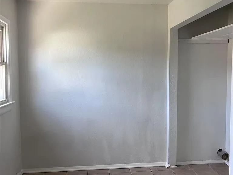 556 Wolff St — Photo 10