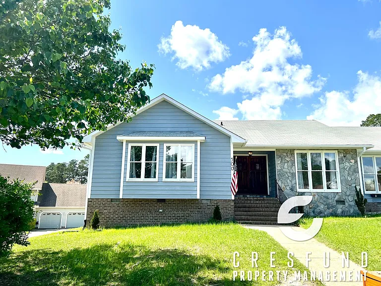 500 Runnymede Ct — Photo 2