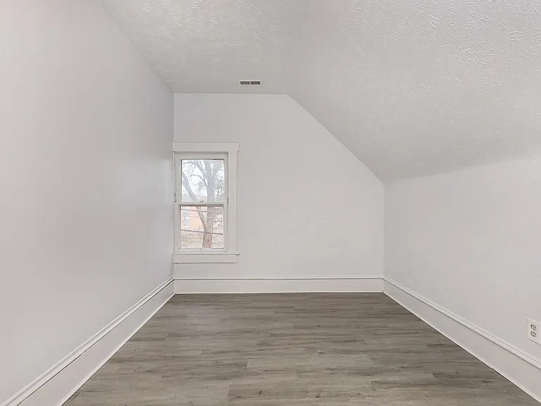 2307 Garden Ave — Photo 10