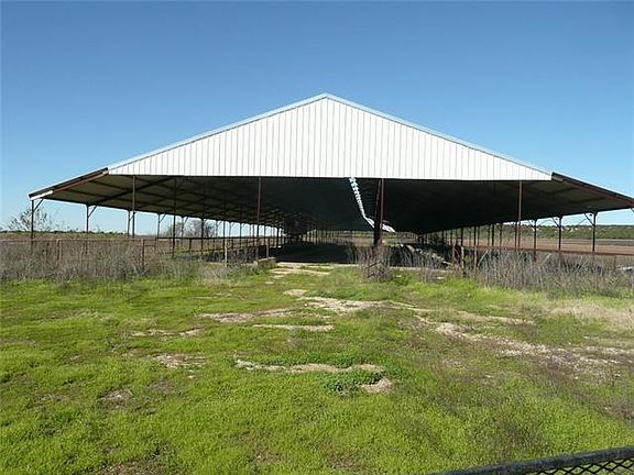 3rd image of 590 County Road 213