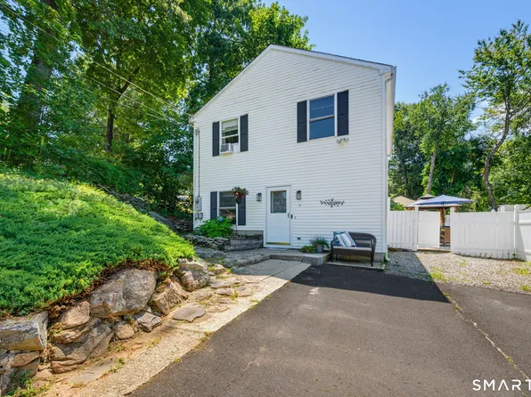 7 Sequonia Trail, East Hampton, CT 06424