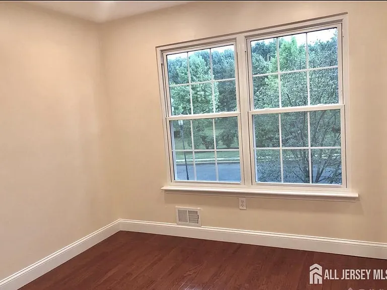 1 Mochen Ct — Photo 11