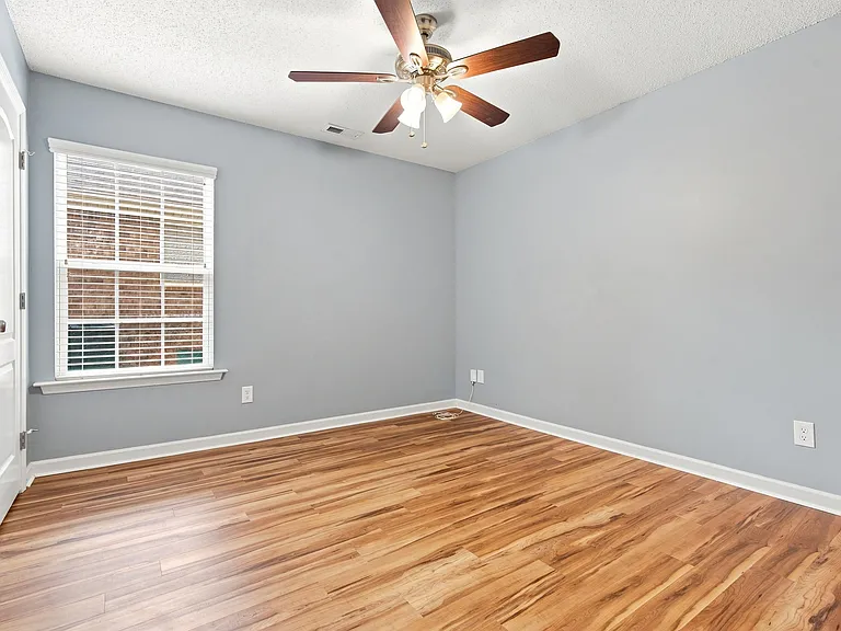 161 Alderwood Dr — Photo 13