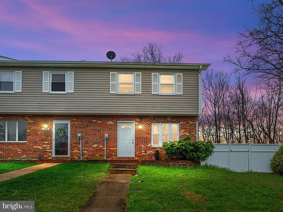 1st image of 315 Ash Hollow Dr