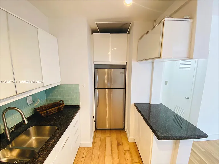 6881 Bay Dr #11 — Photo 7
