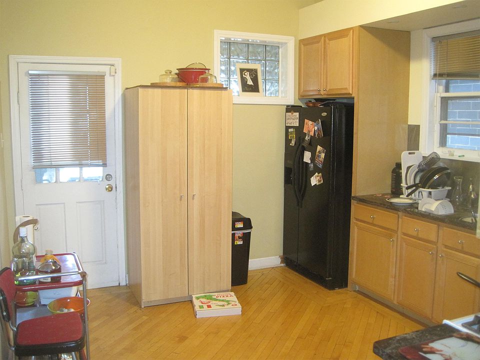 1st image of 1923 N Wolcott Ave #2