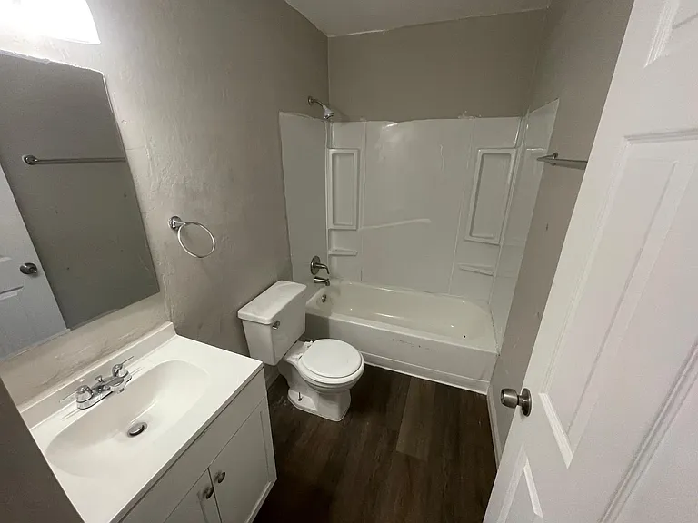 6623 S 10th St #1 — Photo 4