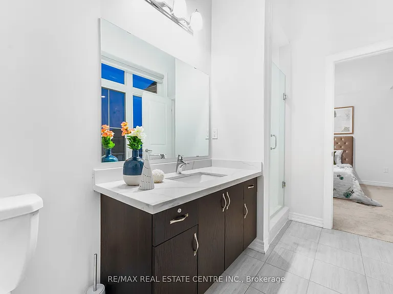 5 Forsyth Cres E — Photo 15