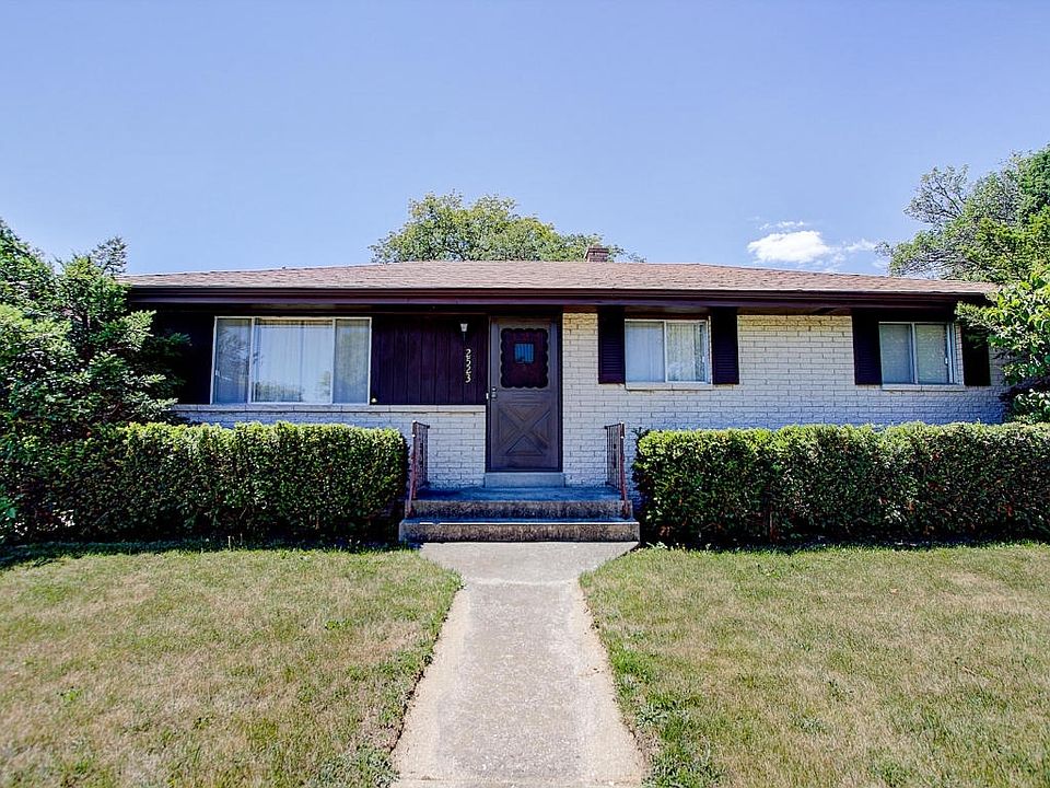 1st image of 2523 W Lindenwood Ave