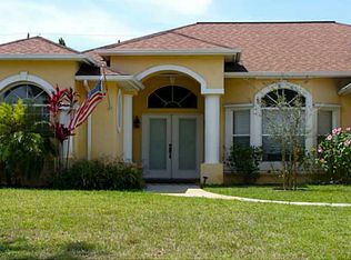 2398 SW Kent Cir, Port Saint Lucie, FL 34953