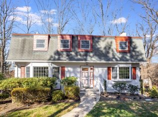 31 Center Rd, Randolph, NJ 07869