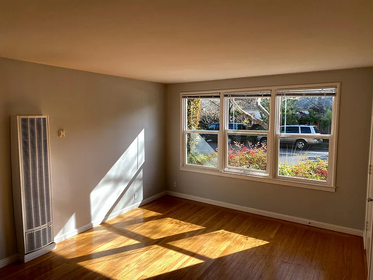 563 Miramonte Ave #NA — Photo 3