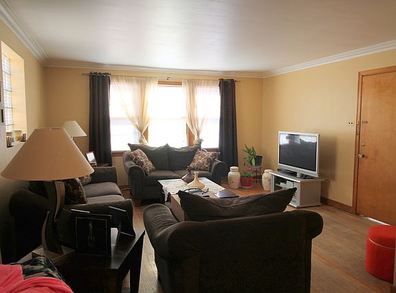 4th image of 1810 Kenilworth Ave