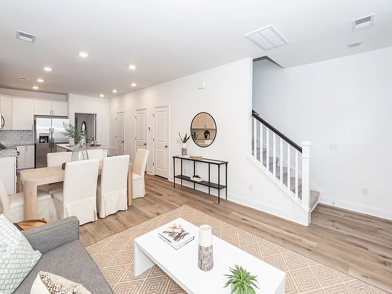 302 Twin Rivers Dr — Photo 7