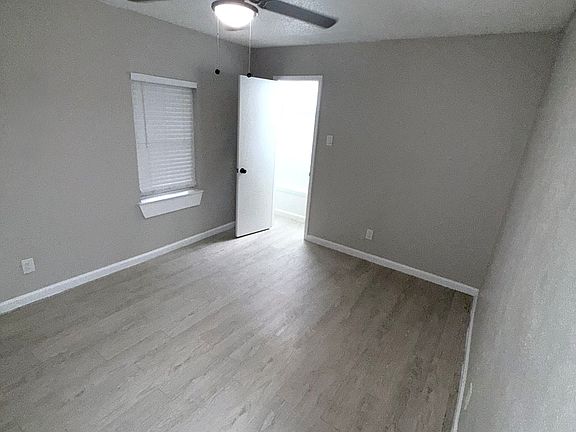 5th image of 2754 E Ledbetter Dr #902