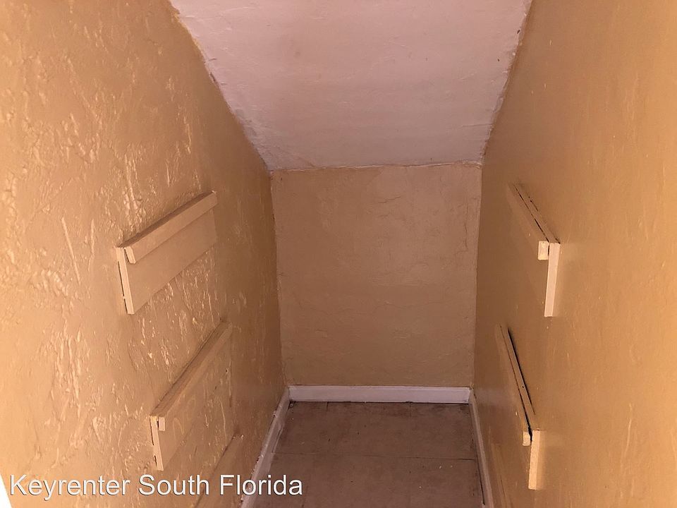 2nd image of 509 N K St