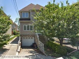 12 South St, Staten Island, NY 10310
