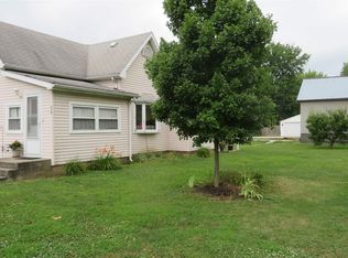 210 E Griffith St, Galveston, IN 46932
