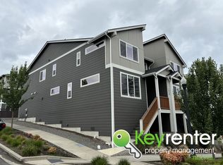 1050 Magnuson Way, Bremerton, WA 98310