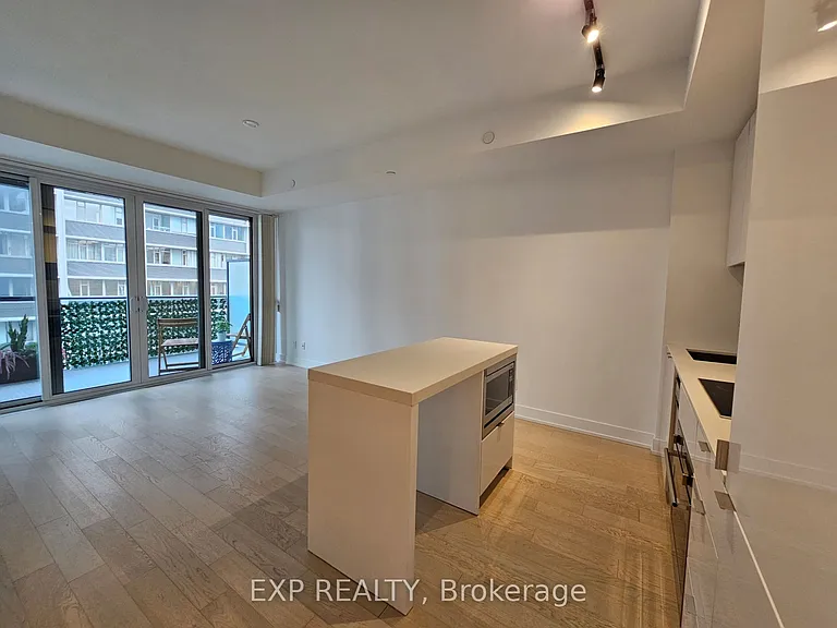 7 Grenville St #1209 — Photo 8